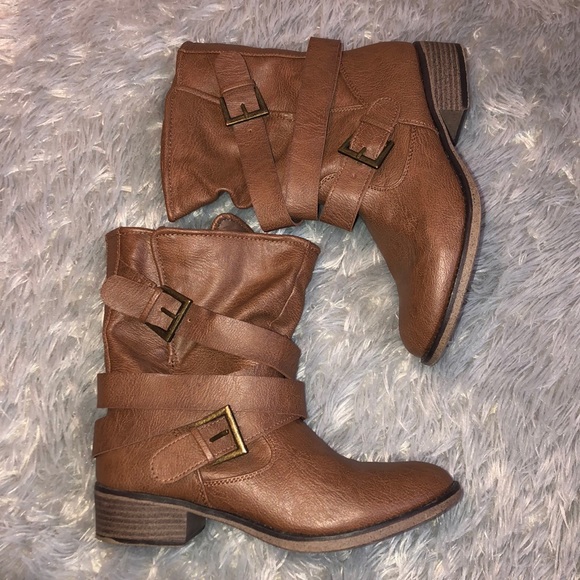 Mossimo Supply Co. Shoes - Mossimo Supply Co. Brown Ankle Boots Mossimo Supply Co. Shoes - Mossimo Supply Co. Brown Ankle Boots